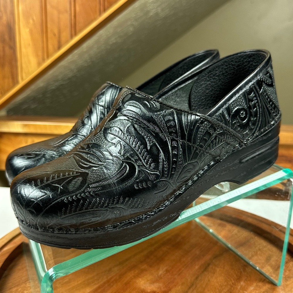 Dansko Professional Black Embossed Floral Leather Clogs Shoes EU 38 US 7.5-8